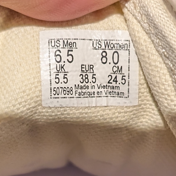 Cream and Red Classic Old-Skool Vans - Picture 3 of 3